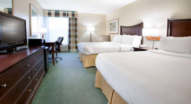 Четырёхместный номер Standard Holiday Inn Express Indianapolis Airport by IHG