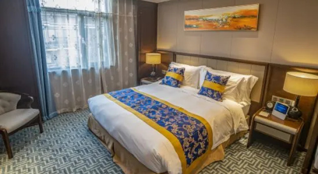 Люкс Luxury с 2 комнатами с балконом Taishan Villa  Resort Hotel