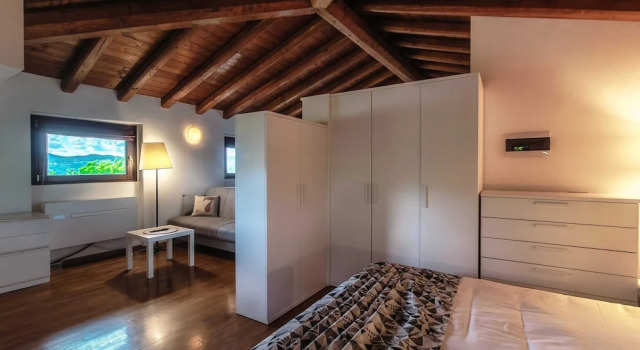 Loft Venere, Prenota Appartamento Hotel a Como con parcheggio, Parcheggio