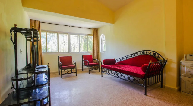 OYO 15817 Home Spacious 3BHK Candolim, Prenota Hotel Candolim 