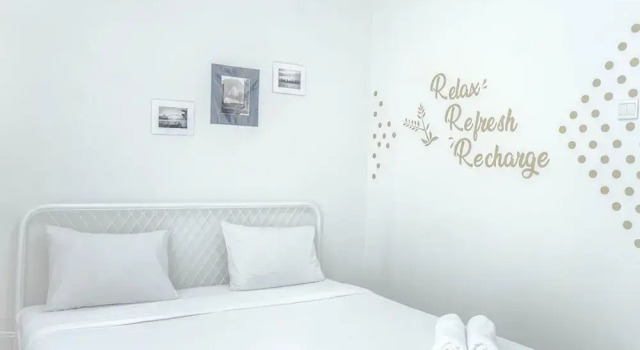 Студия New Furnished Studio Apartment @ Woodland Park Residence