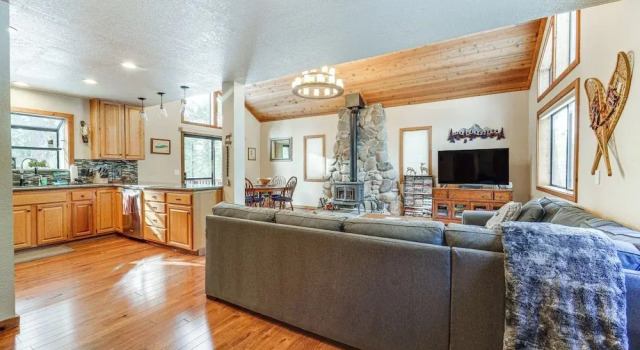 Family-friendly Truckee Cabin in Tahoe Donner!