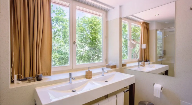 Семейный люкс с балконом Hotel Rural Misarela