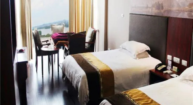 Yijing Business Hotel, Rezervovat Hotel Hotely v Linchuan s parkováním, Parkování