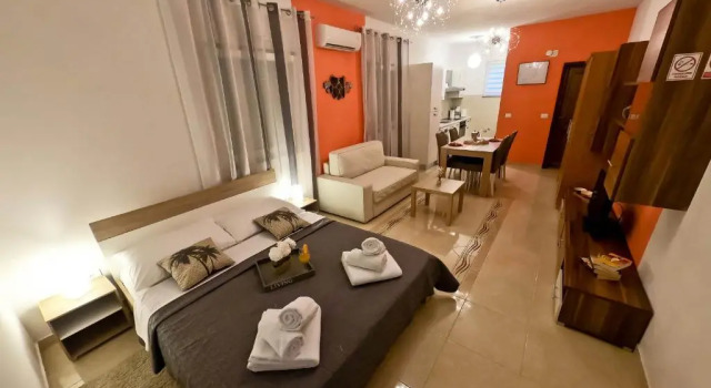 House Monte Cherpo