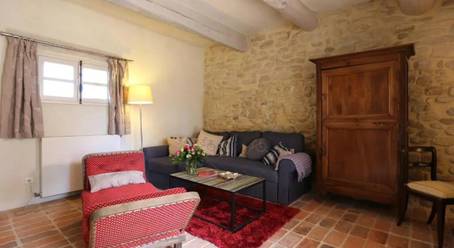 DOMAINE de MAS CARON Gîte 4* au pied du Ventoux en Provence