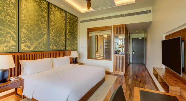 Двухместный номер Deluxe с балконом DoubleTree by Hilton Weerawila Rajawarna Resort