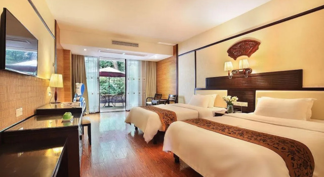 Dongjiang Golf Resort Hotel, Забронировать Курортный отель Отели Цисин с парковкой, Парковка
