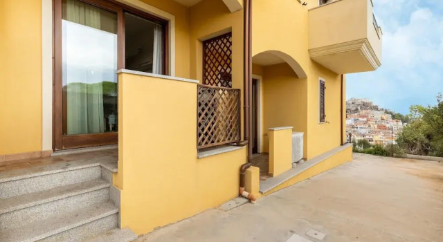 Апартаменты Apartment With air Conditioning and sea Views