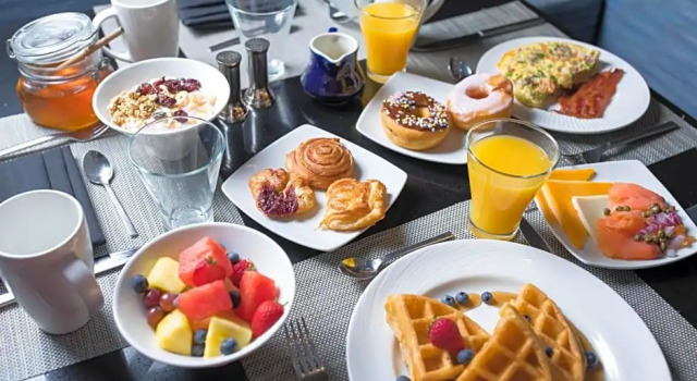 Двухместный номер Standard с видом на бассейн InterContinental At Doral Miami by IHG