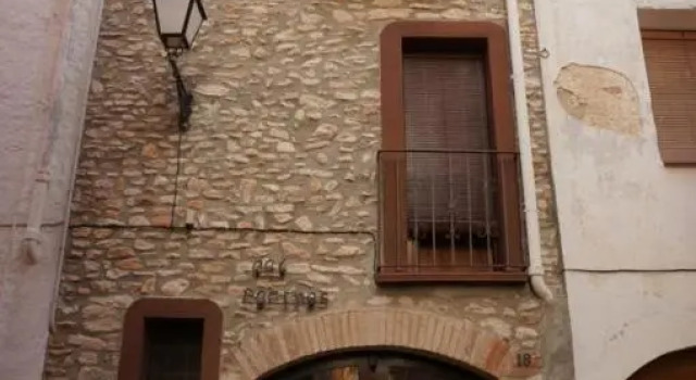 Casa Rural Cal Parines, Prenota Hotel Vilabella Catalogna