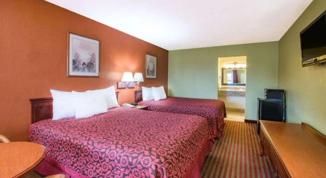 Шестиместный номер Standard Days Inn by Wyndham McAllen