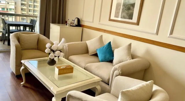 Beirut Mediterranee Hotel by Hansa, Prenota Hotel Hotel a Greater Beirut con parcheggio, Parcheggio