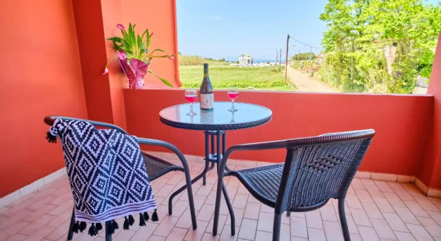 Студия с видом на море Logas Beach Studios Peroulades Corfu