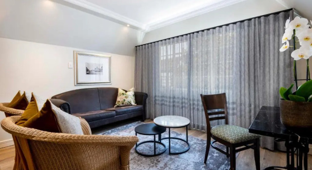 Двухместный люкс Deluxe ANEW Hotel Hilton Pietermaritzburg
