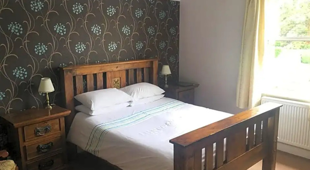 The Half Moon, Buchen Sie Hotel Steep England