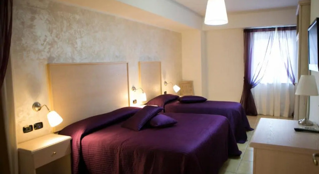 Трёхместный номер Standard Hotel Miramare