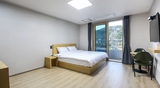 Wando Hotel Prague, Book Hotel Wando Jeollanam-do