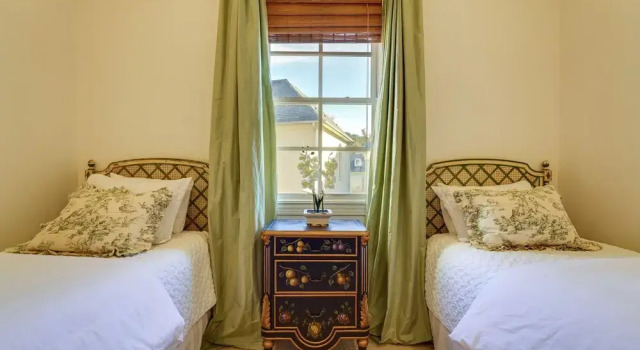Апартаменты Large, Elegant Home u003c 2 Miles to Ole Miss
