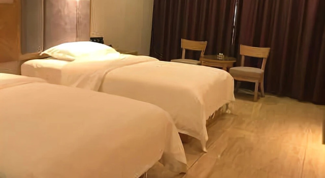 Chenmao Yuyang Hote, Book Hotel Xishan Guangxi