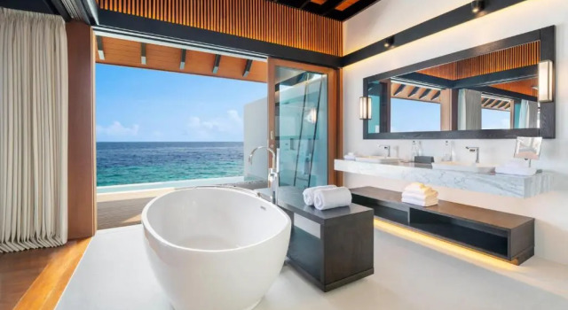 Двухместная Villa Heavenly Overwater Pool The Westin Maldives Miriandhoo Resort