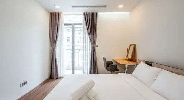 Апартаменты с 2 комнатами с балконом и с видом на город Vinhomes Luxstay Apartment