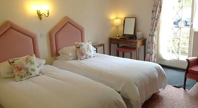 Двухместный номер Superior Royal Glen Hotel