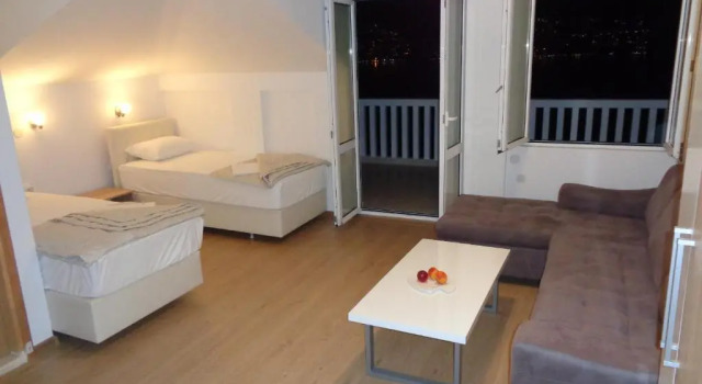 Larissa Sunrise Apartment