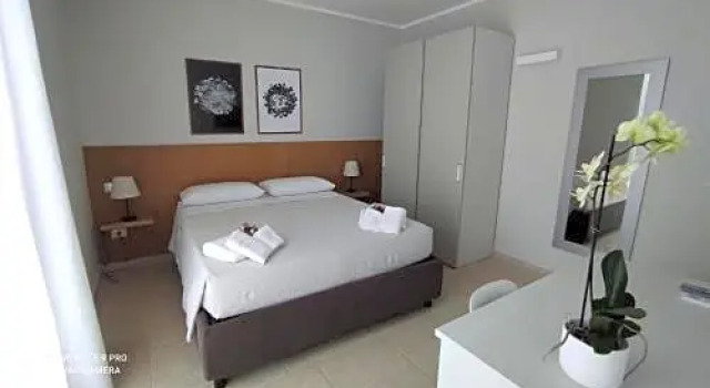 Contrada Specchia Rooms, Забронировать Отель Каровиньо Долина Итрии