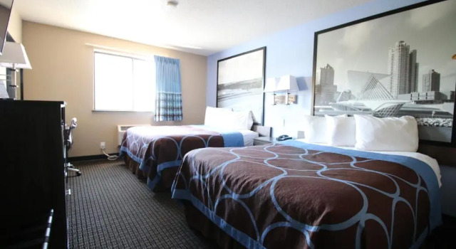 Четырёхместный номер Standard Super 8 by Wyndham Kenosha/Pleasant Prairie