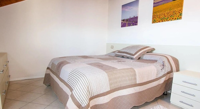 2 Bedroom Apartment near Stresa, Short Walk to Lakeside, Lake Views, Забронировать Апартаменты/квартира Отели Пьемонта с парковкой, Парковка