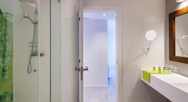 Двухместный семейный номер Standard Hotel Garbi Ibiza & Spa
