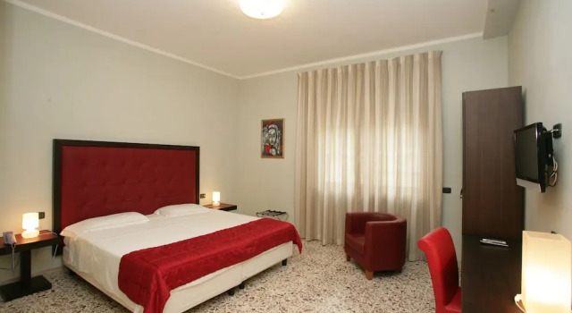 Двухместный номер Standard с балконом Hotel Piazza Marconi