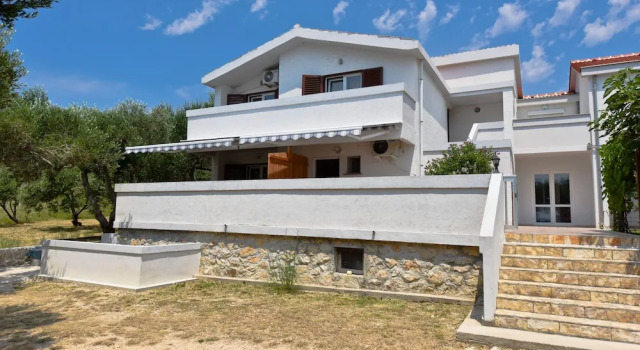 Apartments Caska VI