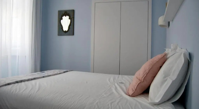 Guest House Santa Clara, Забронировать Гостевой дом Отели Коимбры с парковкой, рядом с Маленькая Португалия, Парковка