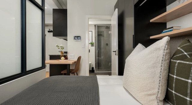 Студия Grand с балконом The Carrington Aparthotel by Totalstay