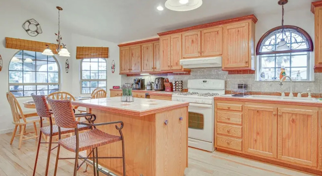 Коттедж Canalfront Port Isabel Cottage: 5 Mi to Beach!