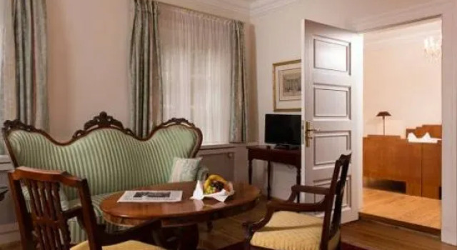 Люкс Hotel Baseler Hof