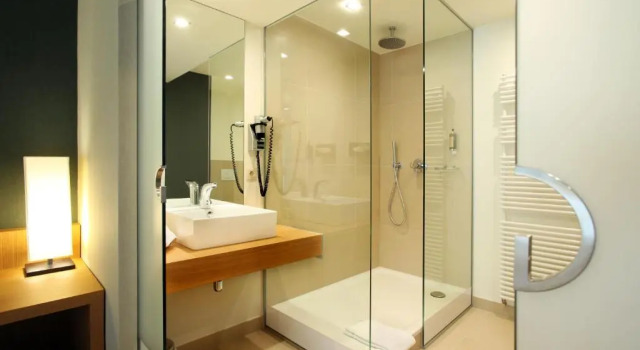 Двухместный номер Standard с балконом Hotel des Bains & Wellness