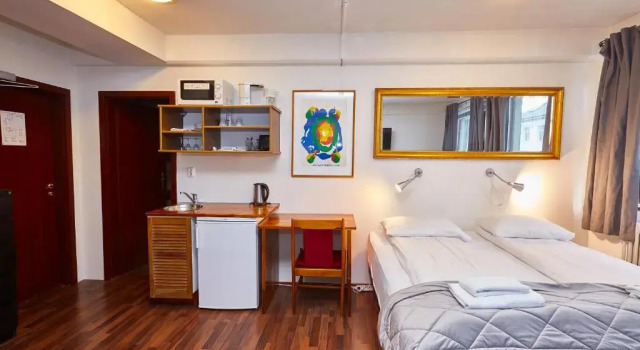 Четырёхместный номер Economy Hotel Adam