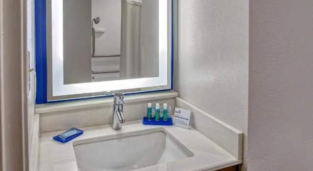 Номер Standard Holiday Inn Express & Suites Crossville by IHG