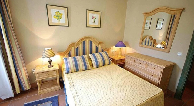 100 Meters From the ski Slopes, Parking and Wifi, Varaa Huoneisto Pradollano 