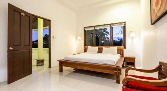 PB - 10BR · 10-BR Private Pool Villa Walk to Seminyak Beach, Rezervovat Vila Chaty v Bali, Chalupa
