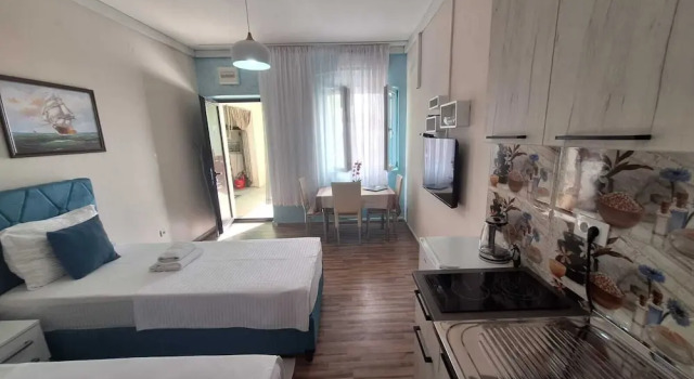 Beach Apartments Montesan, Забронировать Апартаменты/квартира Отели Свети-Стефан с парковкой, рядом с Пляж Црвена Главица, Парковка