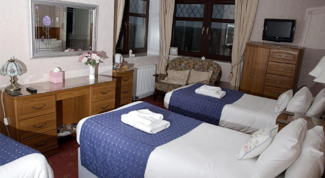 Herdshill Guest House, Забронировать Гостевой дом Уишо Ланаркшир