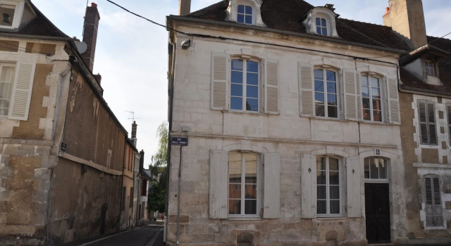Clos St Eusèbe Appartement cœur de ville, Забронировать Апартаменты/квартира Отели в центре Осер с завтраком, отели в центре Осер с завтраком