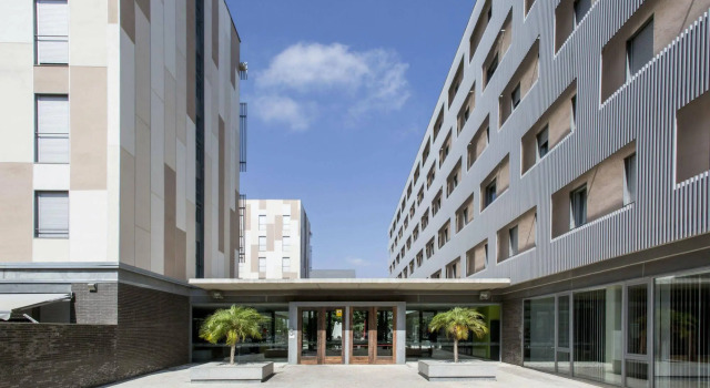 Residencia Universitaria Resa Damia Bonet, Забронировать Отель Algiros 