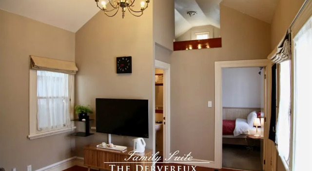 Семейный люкс с 2 комнатами The Devereux Boutique Hotel