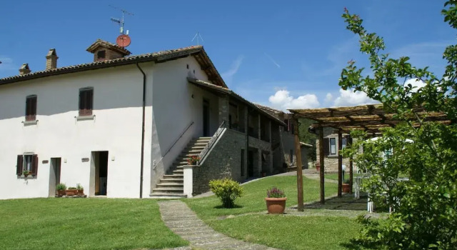 Beautiful Apartment With Private Terrace and Panoramic Swimming Pool, Varaa Huoneisto Città di Castello Umbria