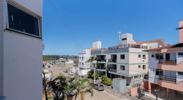 1 Bedroom Apartment 650 m From the Beach Fah0205, Забронировать Апартаменты/квартира Апартаменты Флорианополиса, рядом с Пляж Канасвиейраш, Апартаменты/квартира